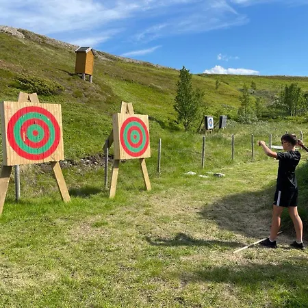 Modern Turf House Landhaus