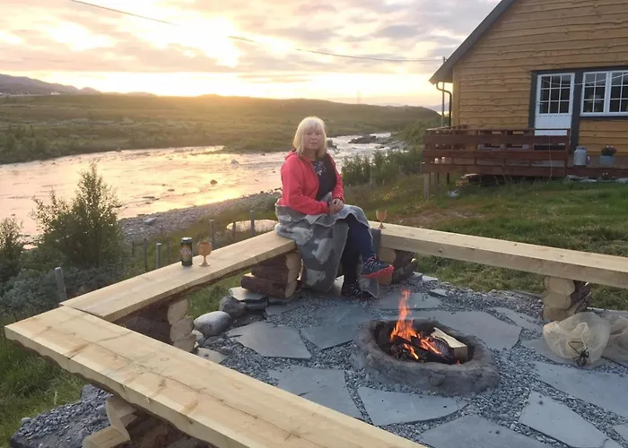 Gospodarstwo wiejskie Modern Turf House Kokelv