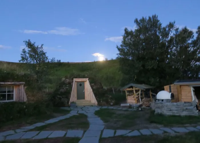 Gospodarstwo wiejskie Modern Turf House *